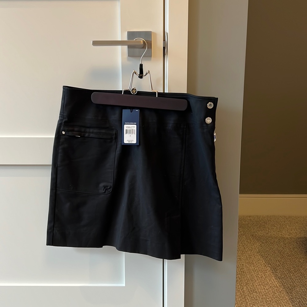 Ralph Lauren size 4 Black golf skort